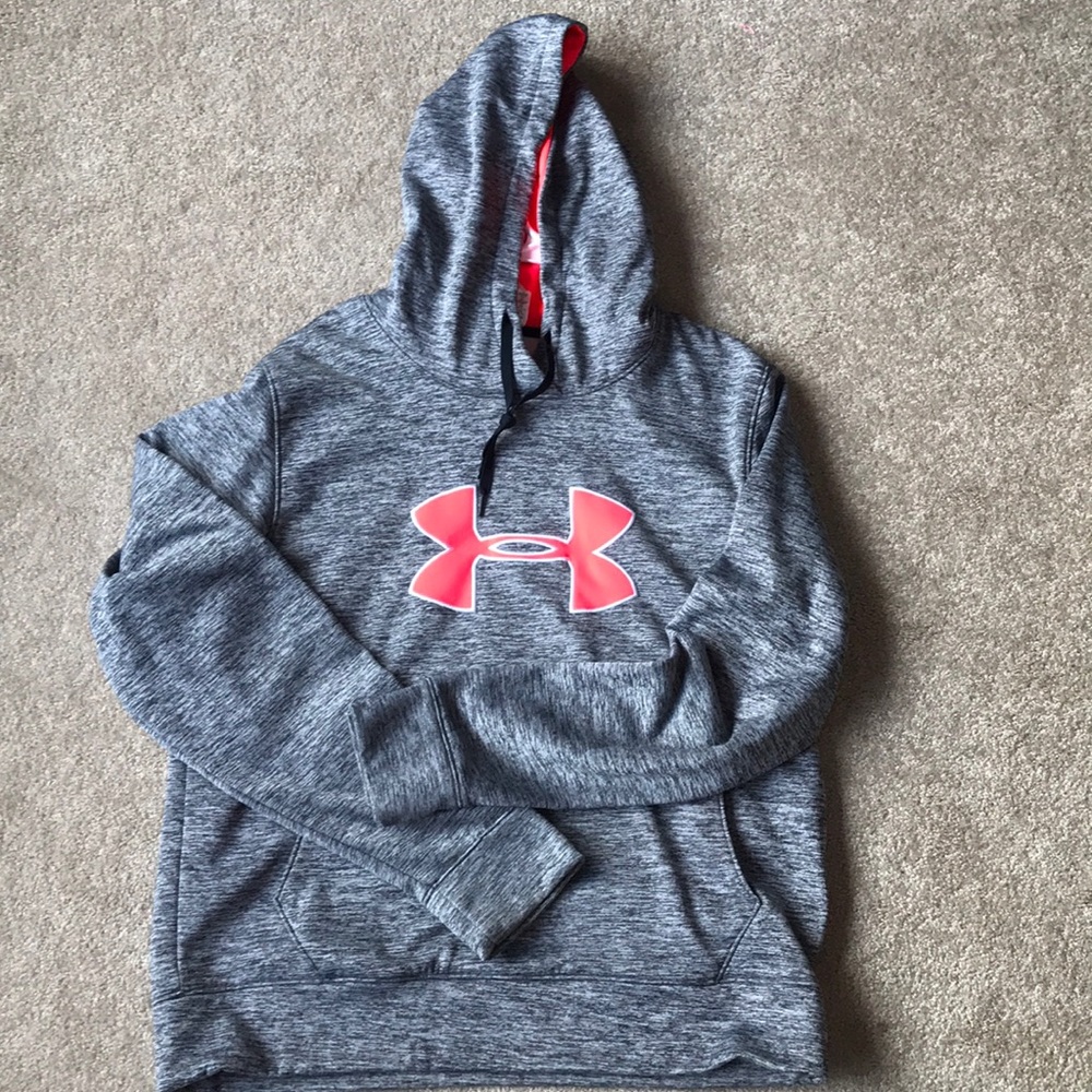 Woman’s UA cold gear hoodie